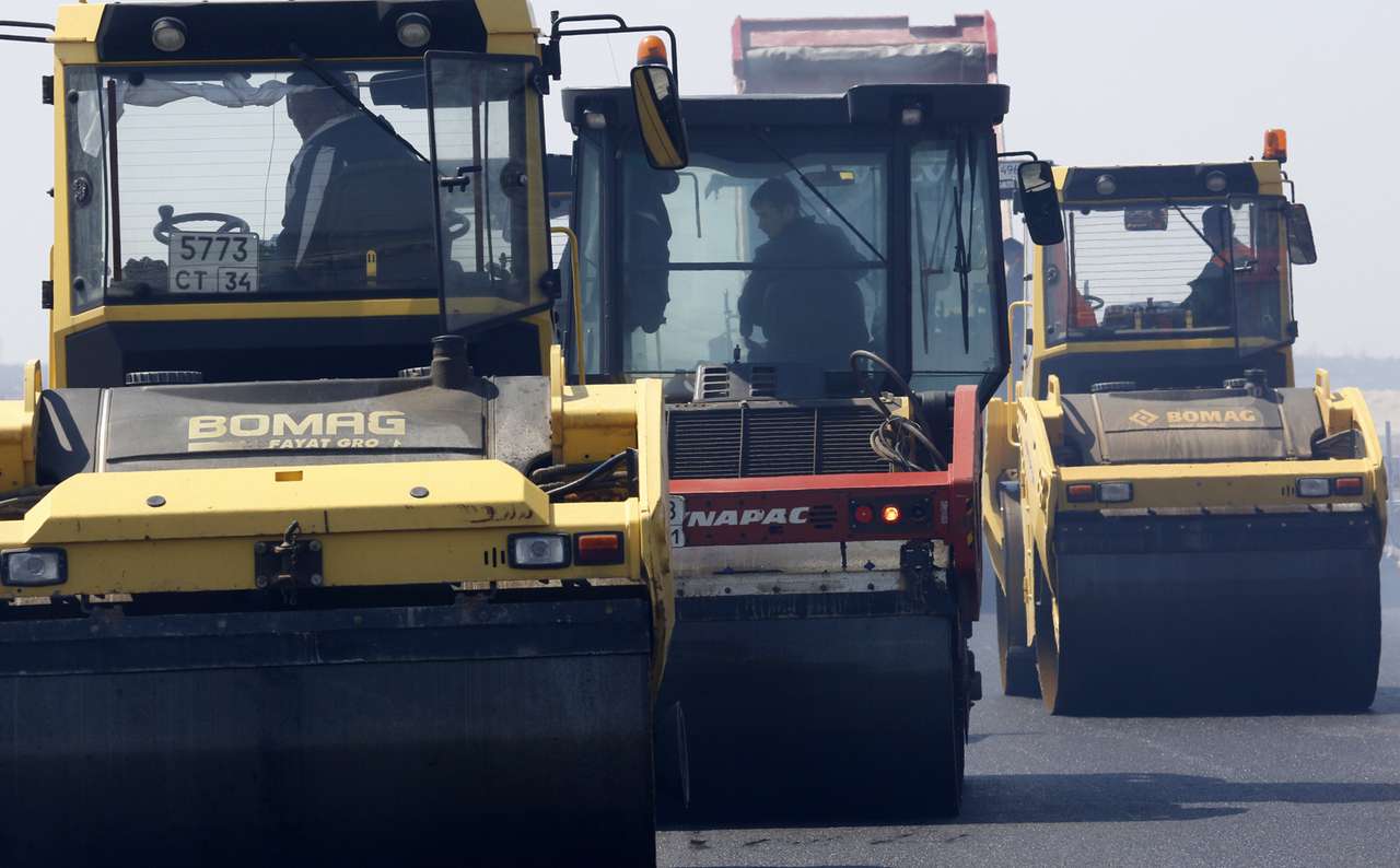 Эксперты: Госконтракты мешают строить хорошие и дешевые дороги