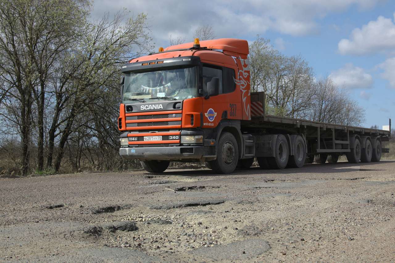 Грузоперевозчики сами смогут выбрать дороги, нуждающиеся в ремонте