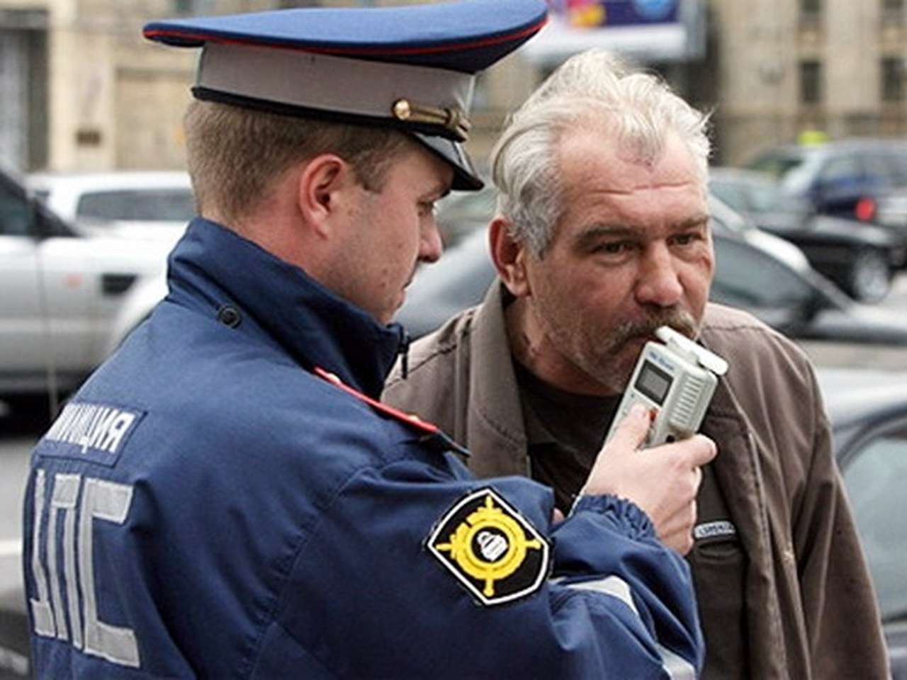 При аварии с пострадавшими водителей обяжут пройти проверку на трезвость