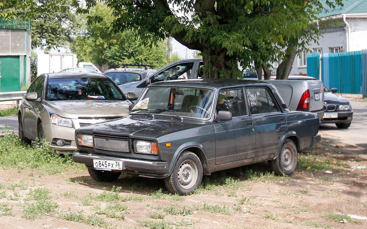 Парковка на газоне