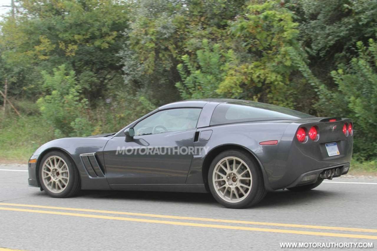 В Сеть попали снимки нового Chevrolet Corvette