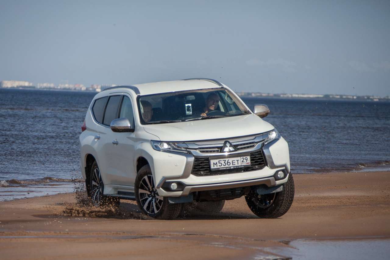 Новый Mitsubishi Pajero Sport идет по алмазам