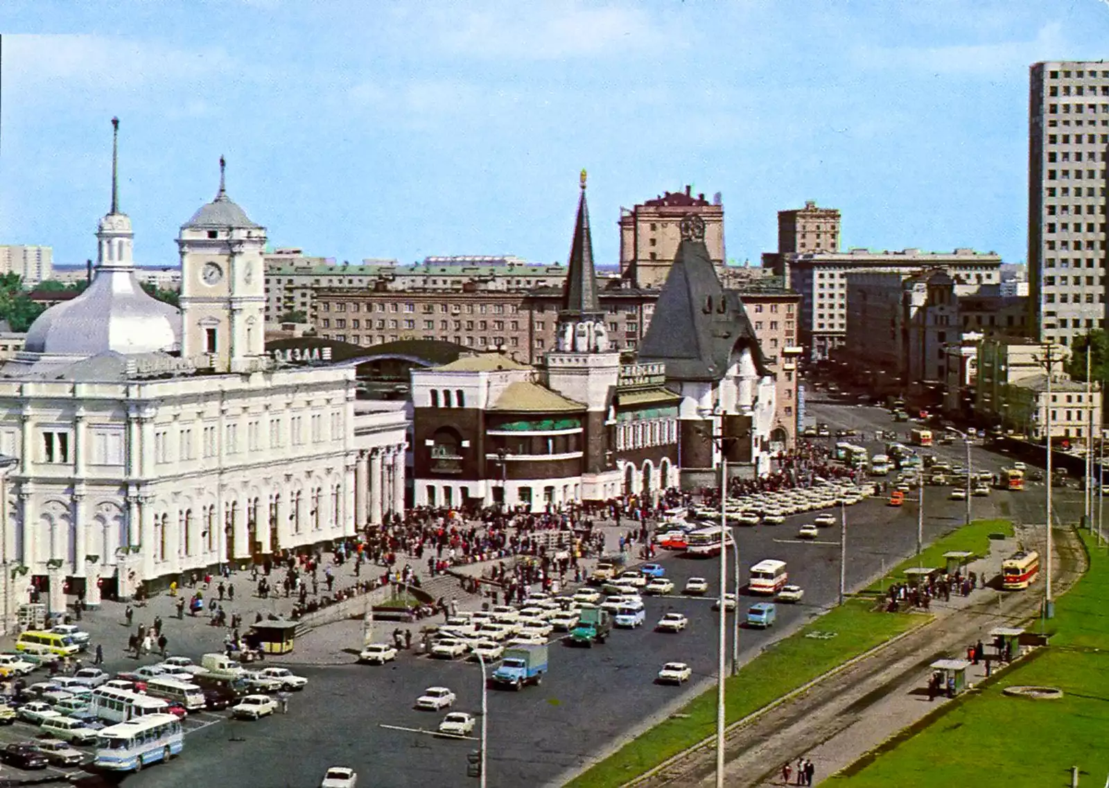 Московский ленинградский. Три вокзала Москва 1941. Комсомольская площадь СССР. Площадь 3 вокзалов в Москве СССР. Ярославский вокзал Москва СССР.