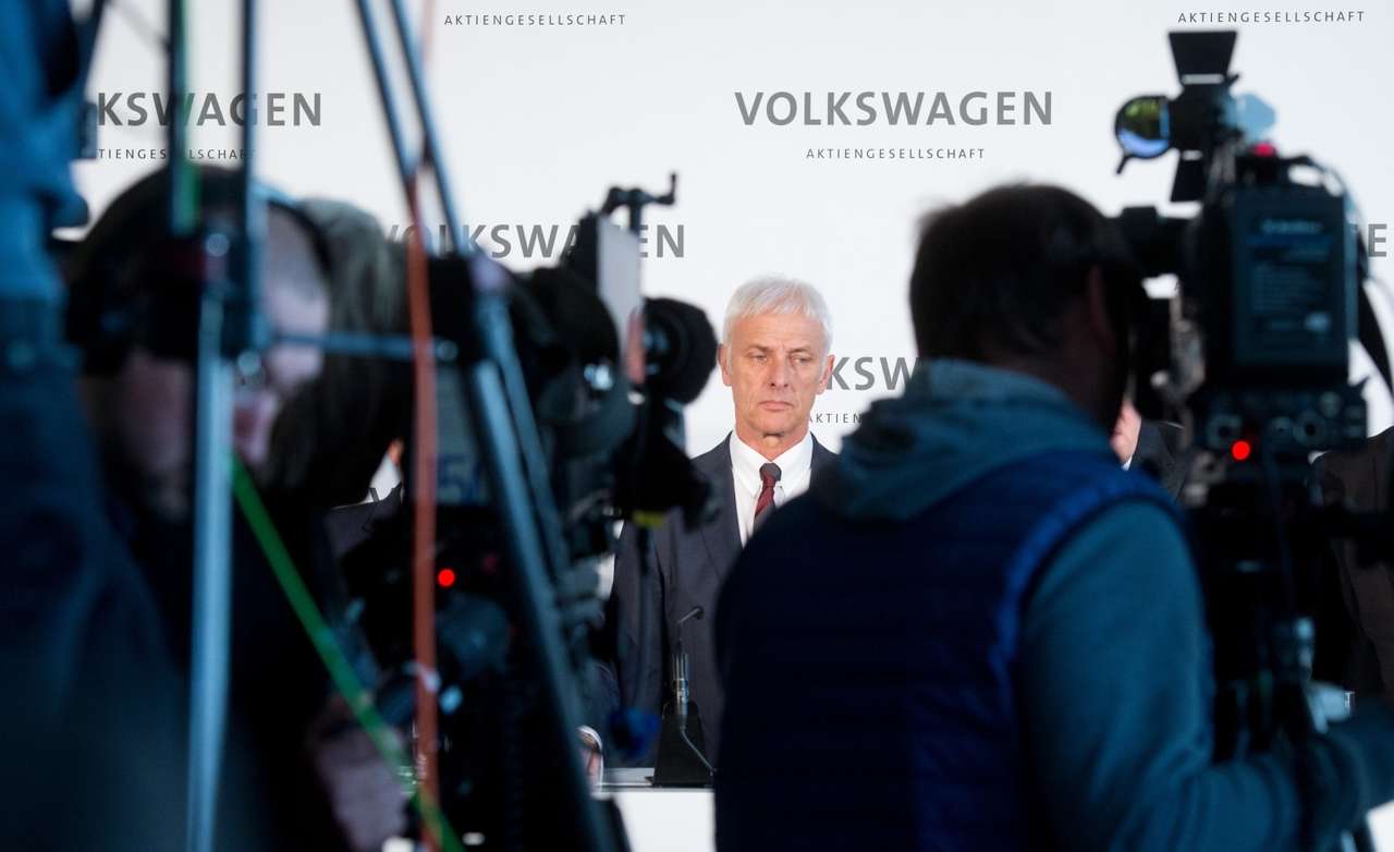 Глава VW Group Маттиас Мюллер пока не может сообщить журналистам что-либо новое по поводу дизельного скандала