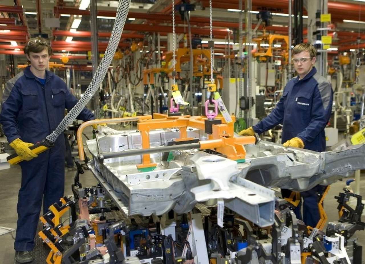 Минпромторг: Российский авторынок продолжает уверенно расти