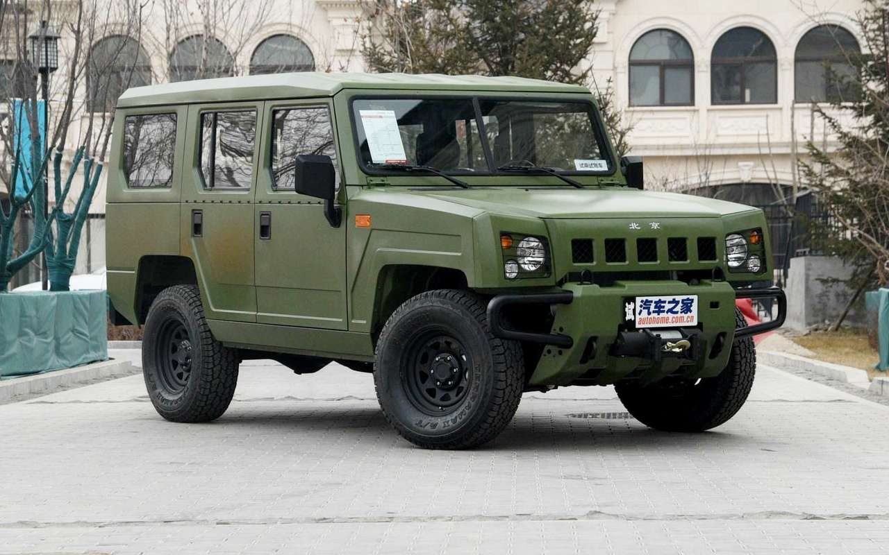 Beijing Auto Brave Warrior – это рамный автомобиль, внешне слегка напоминающий американский Hummer.
