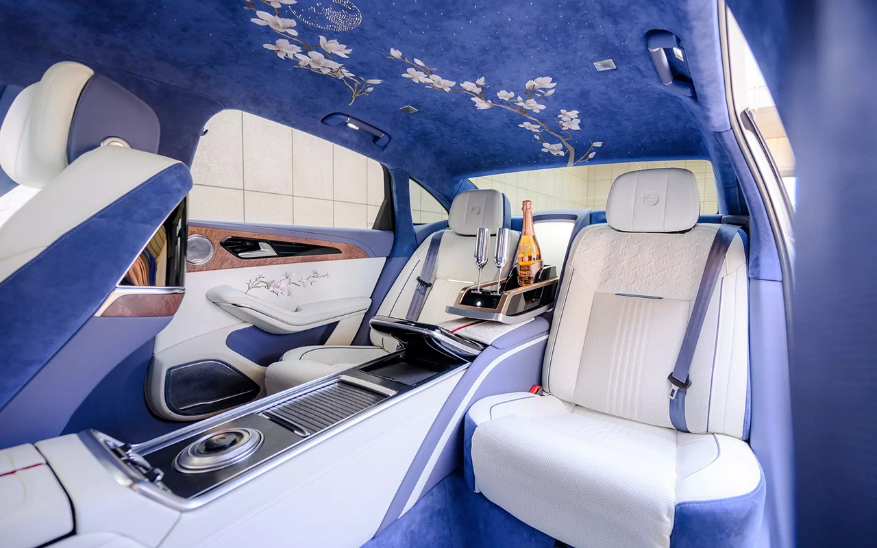 Интерьер Hongqi H9+