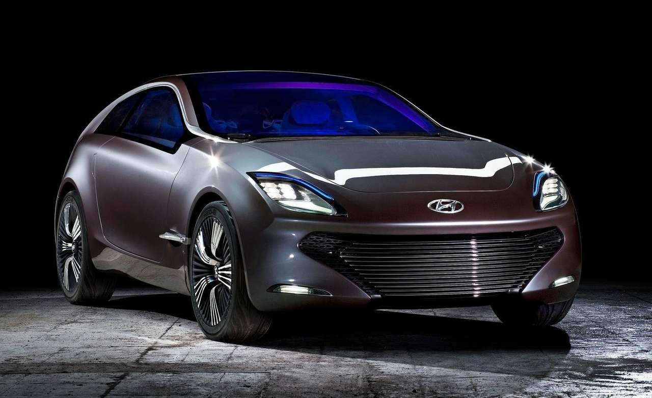 Hyundai нападет тремя моделями на одну Toyota Prius