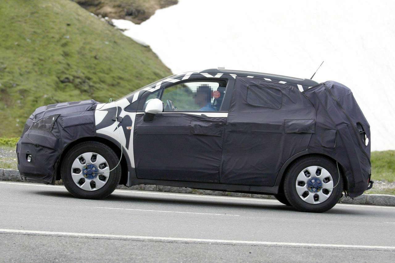 Opel готовит новый кроссовер