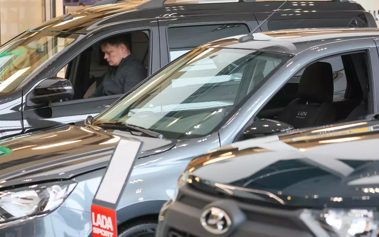 Для моделей Lada разрабатывают проекционный дисплей. Кому это нужно в бюджетном сегменте?