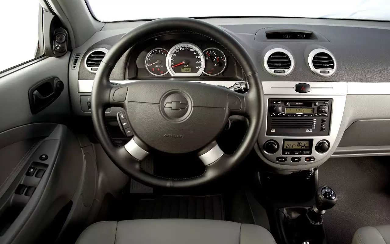 Интерьер Chevrolet Lacetti