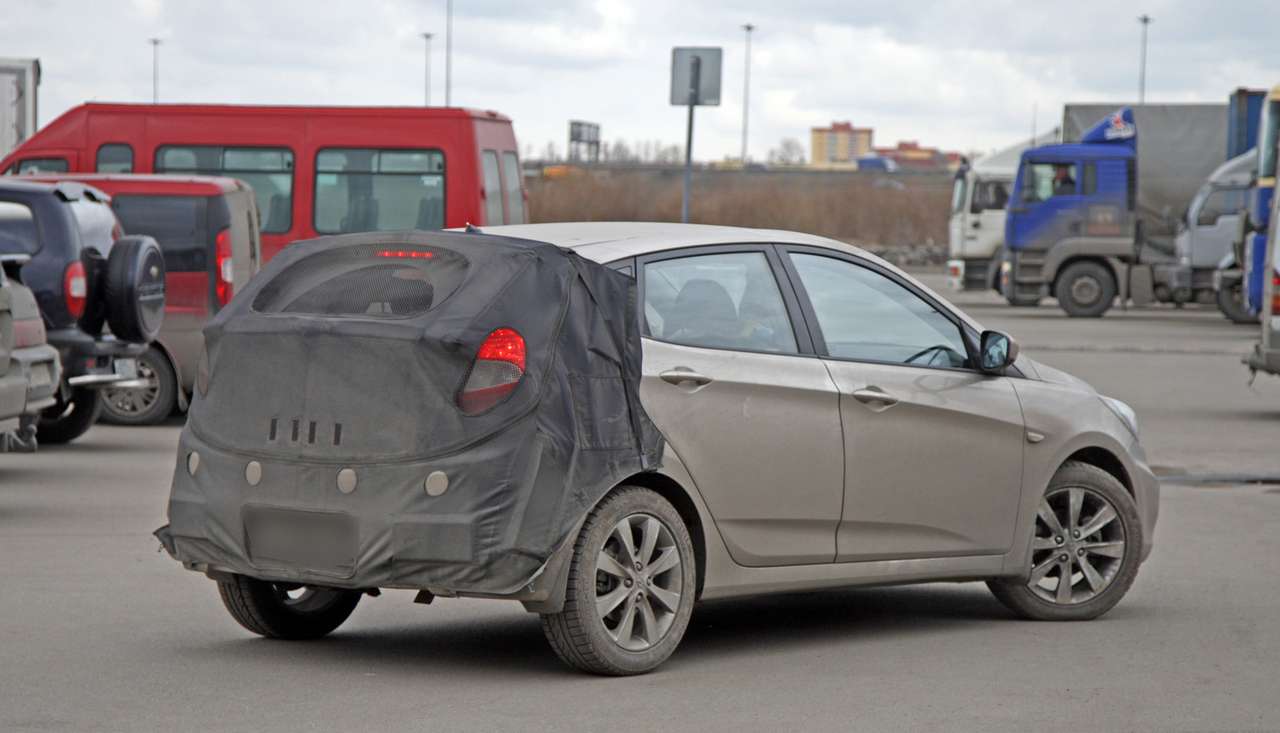 Российский хэтчбек Hyundai Solaris засветился на испытаниях