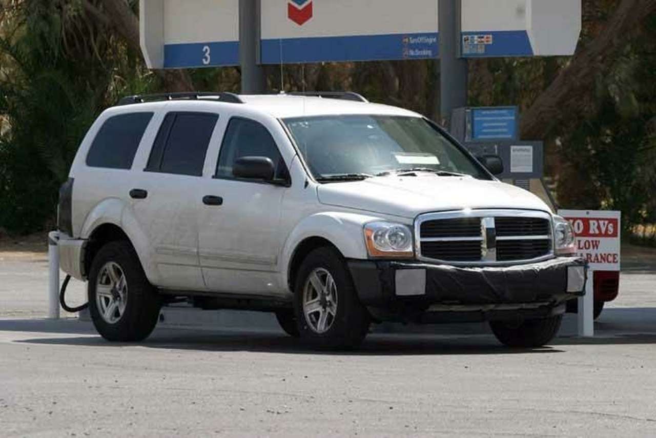 Новый Dodge Durango "забыл" камуфляж