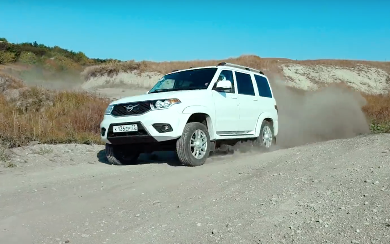 По кочкам и ухабам: обновленный УАЗ Патриот испытали на бездорожье