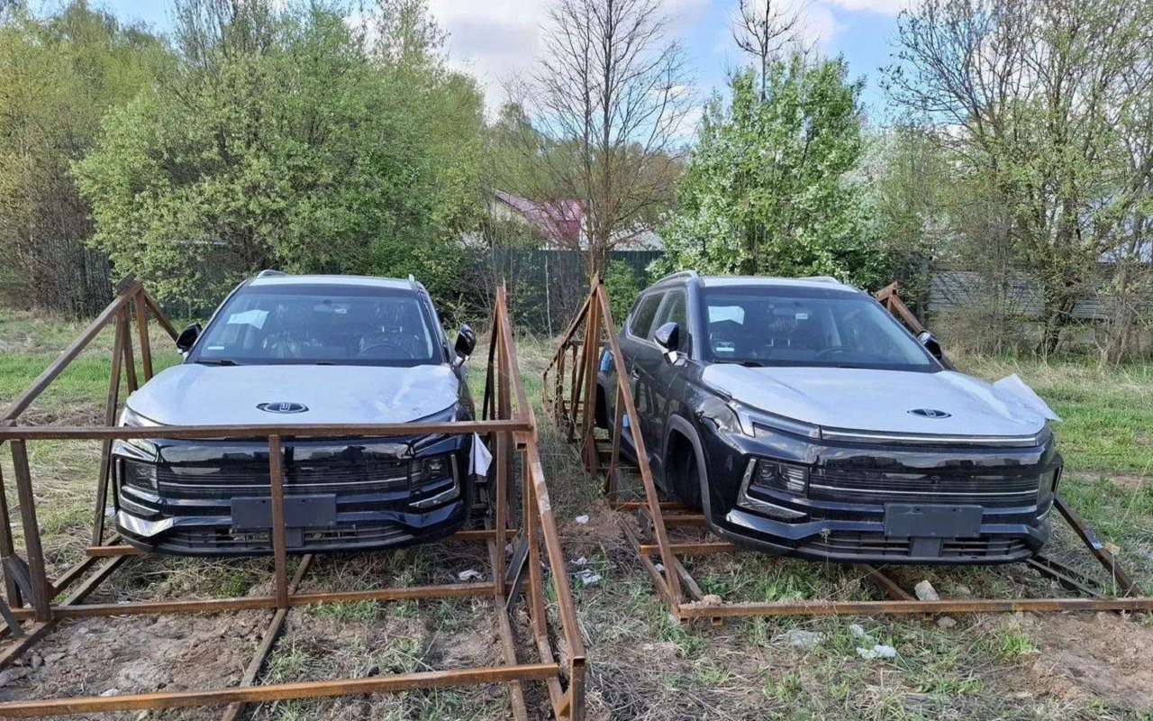 Загадочные обстоятельства: в продаже возникли кузова Москвич 3e