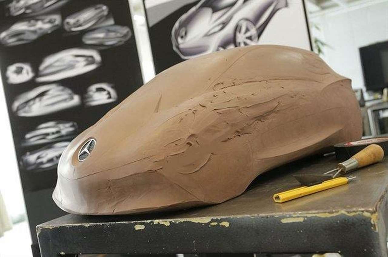 Mercedes-Benz работает над новым семейством машин