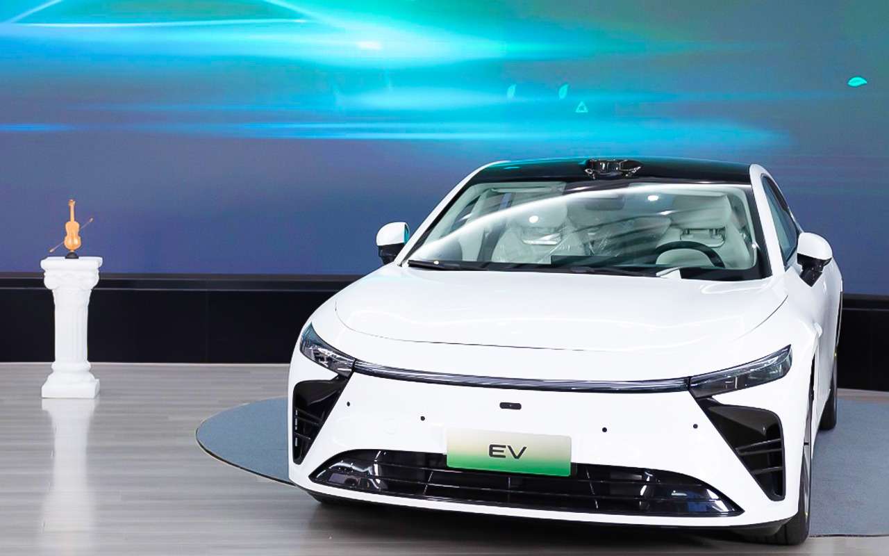 В Россию едут автомобили Exlantix