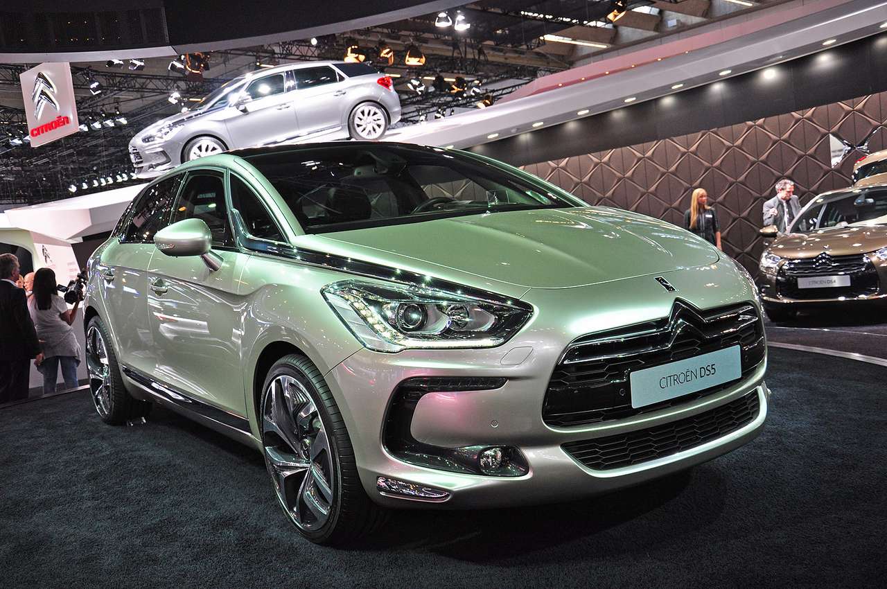 Гламурный флагман Citroen получил полный привод