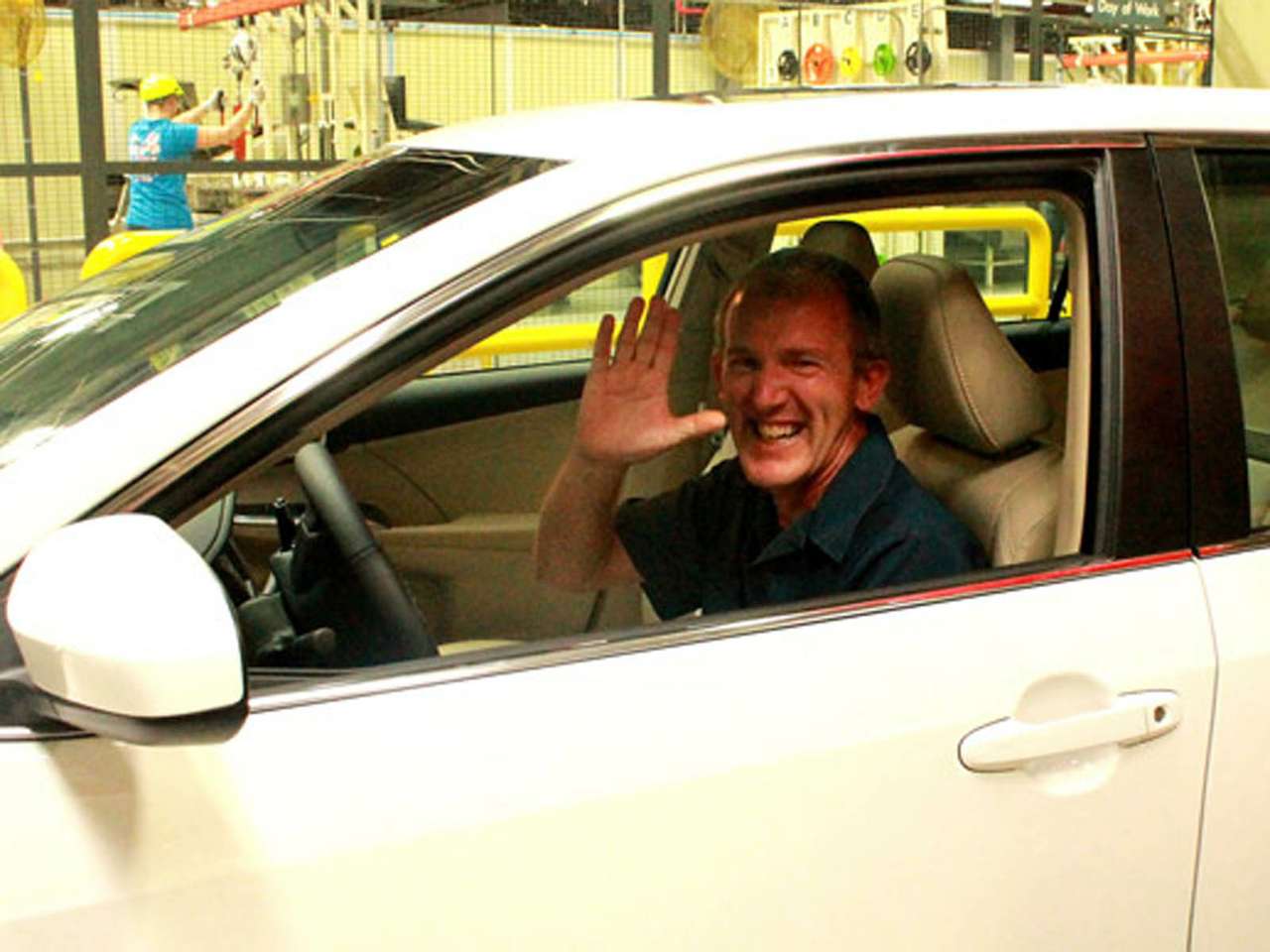 Юбилейный Camry по справедливости достался ветерану завода