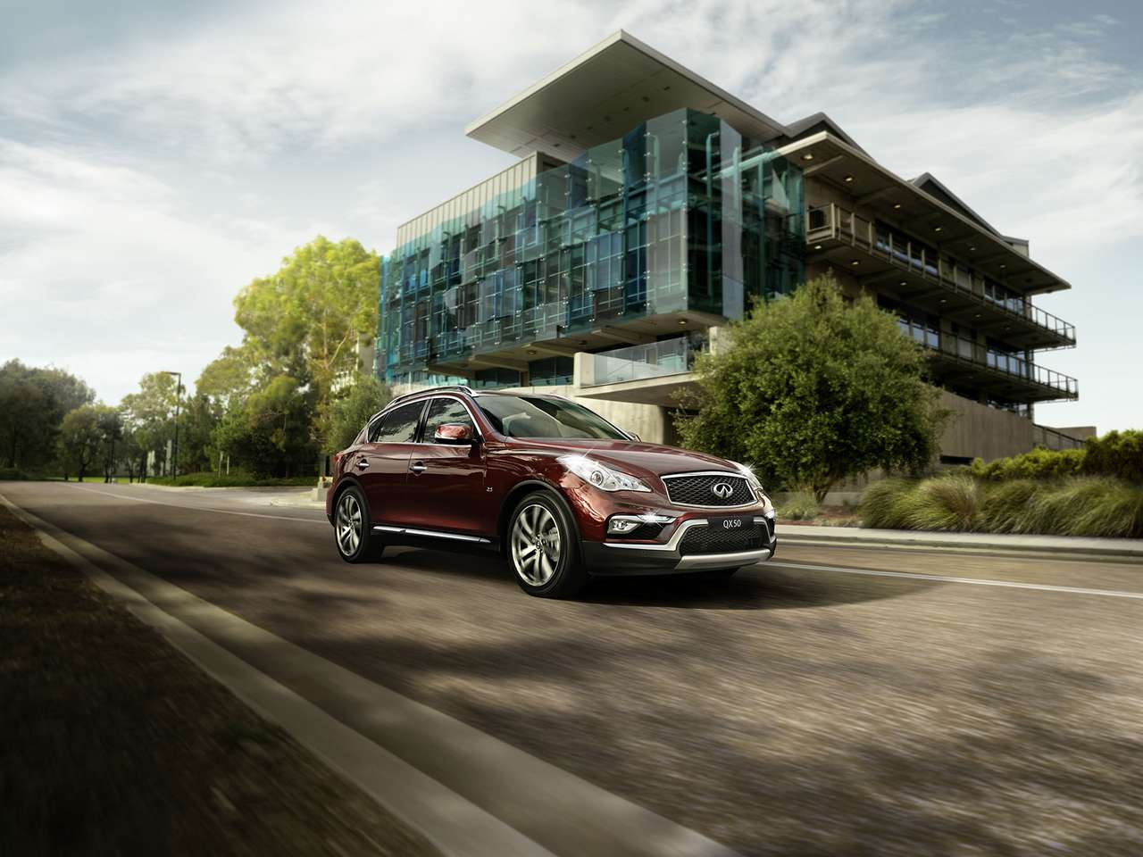 В России появился обновленный кроссовер Infiniti QX50