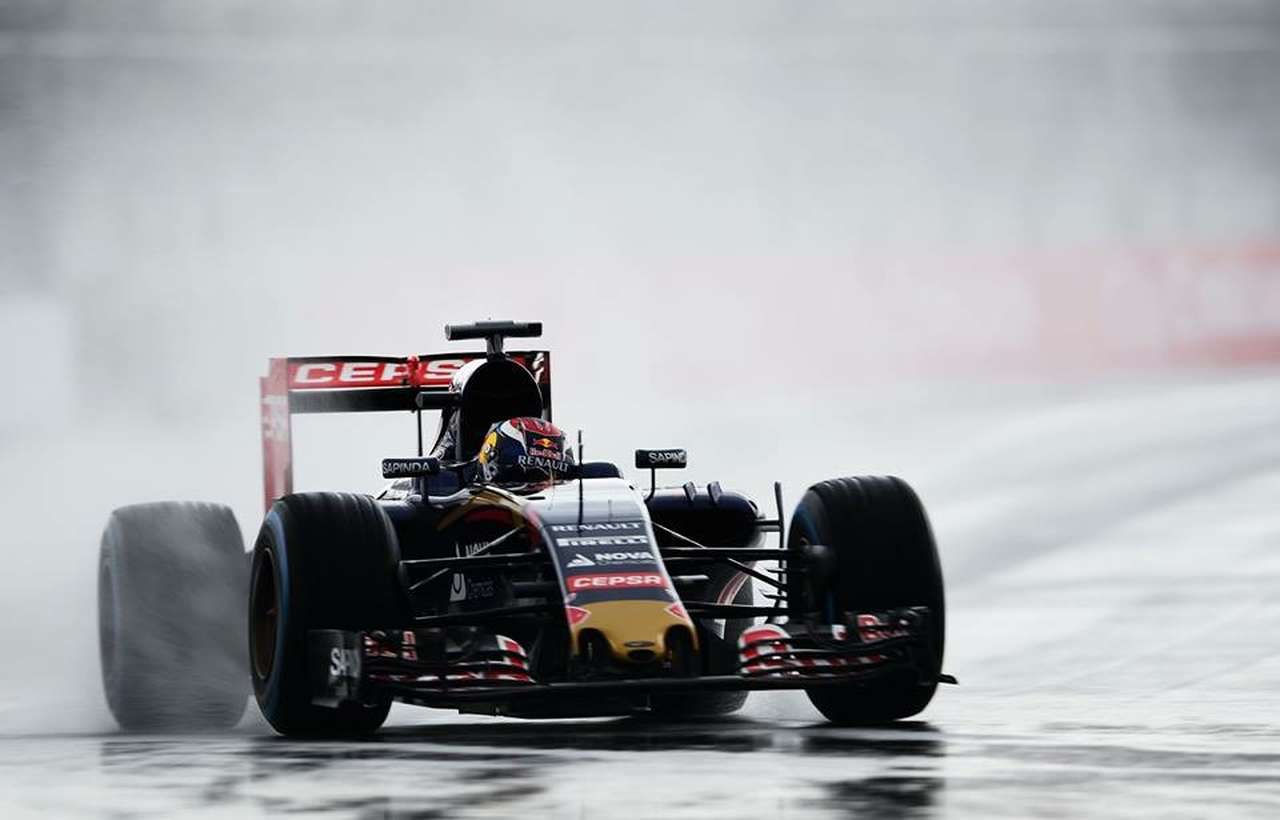 Формула 1: авария Карлоса Сайнса в Сочи