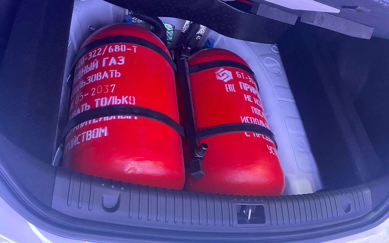 «Автотор» представил битопливный автомобиль с ГБО