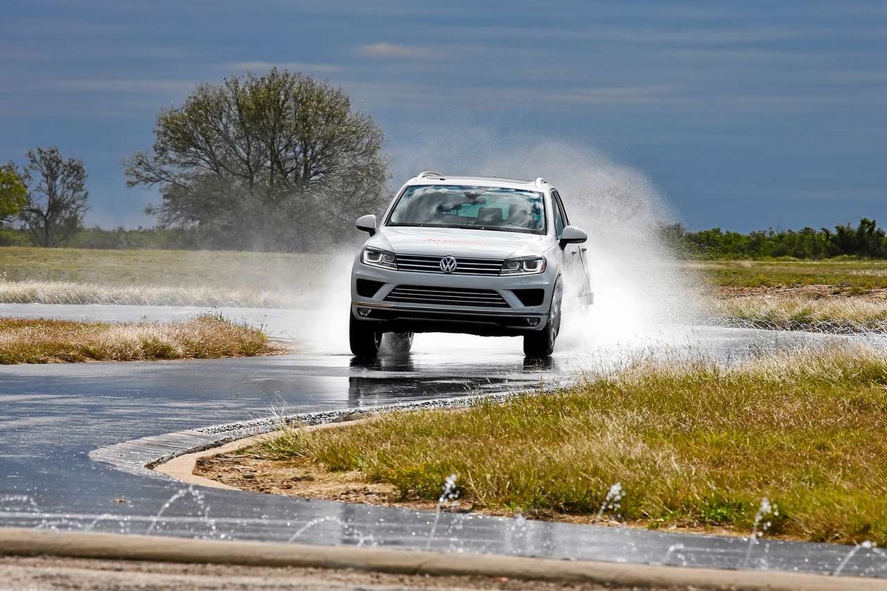 Летние шины для кроссоверов 235/65 R17: испытываем на полигонах Европы и США