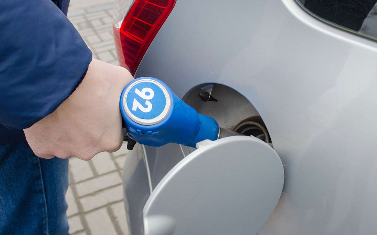 Опасная уловка для водителей: АИ-92 лучше не заливать!