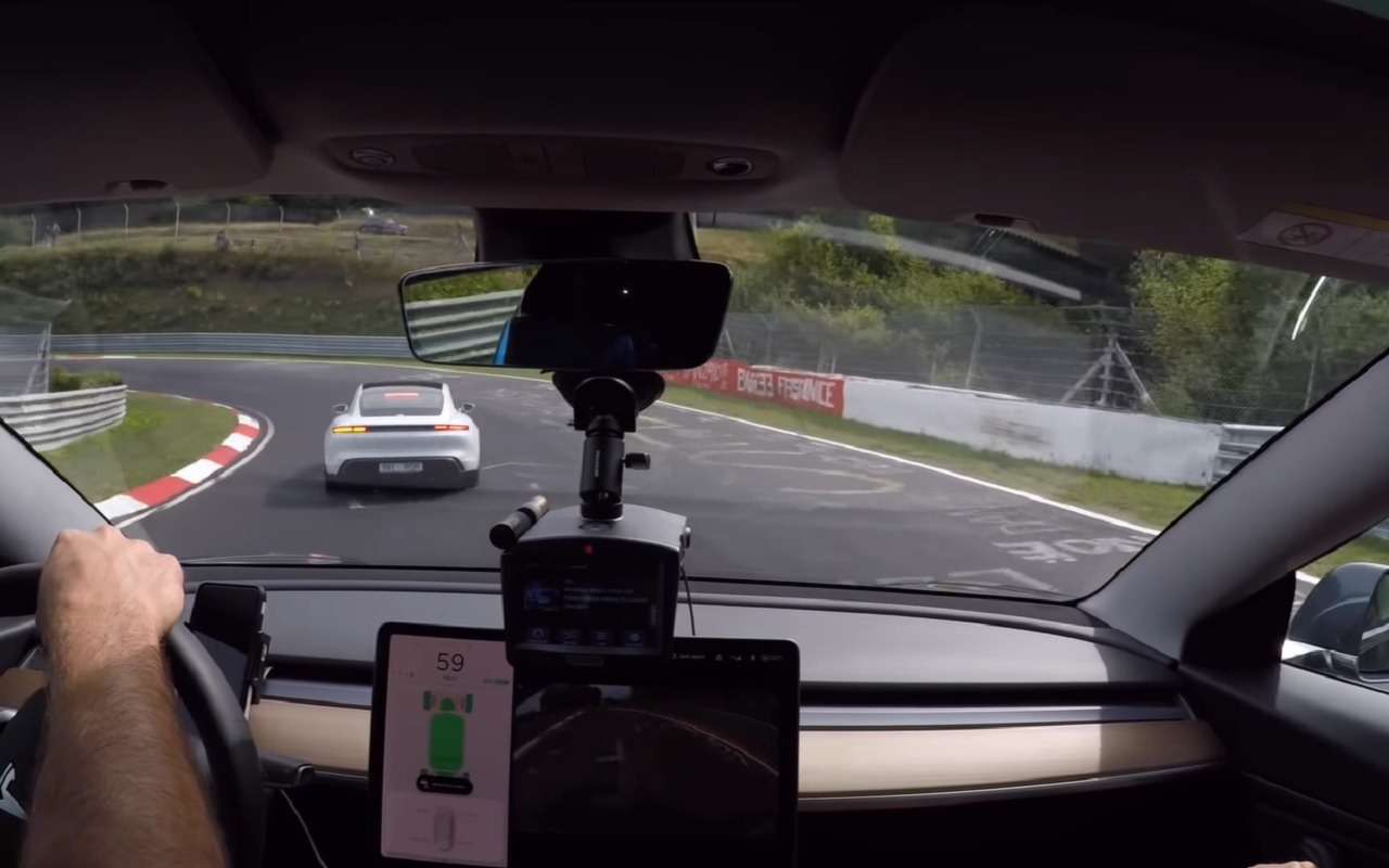 Битва «электричек»: Tesla Model 3 против Porsche Taycan