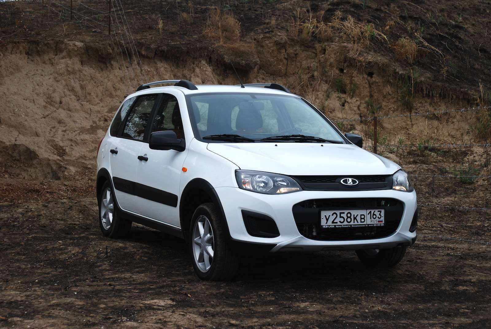 Lada Kalina Cross