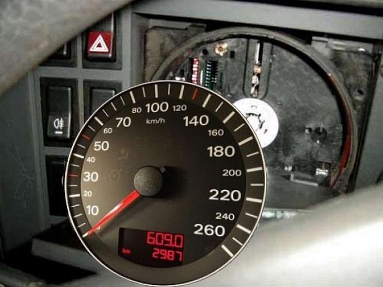 90% российских автомобилистов «скручивают» пробег