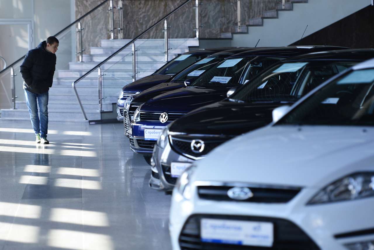 Более 12% новых автомобилей продают по схеме «трейд-ин»