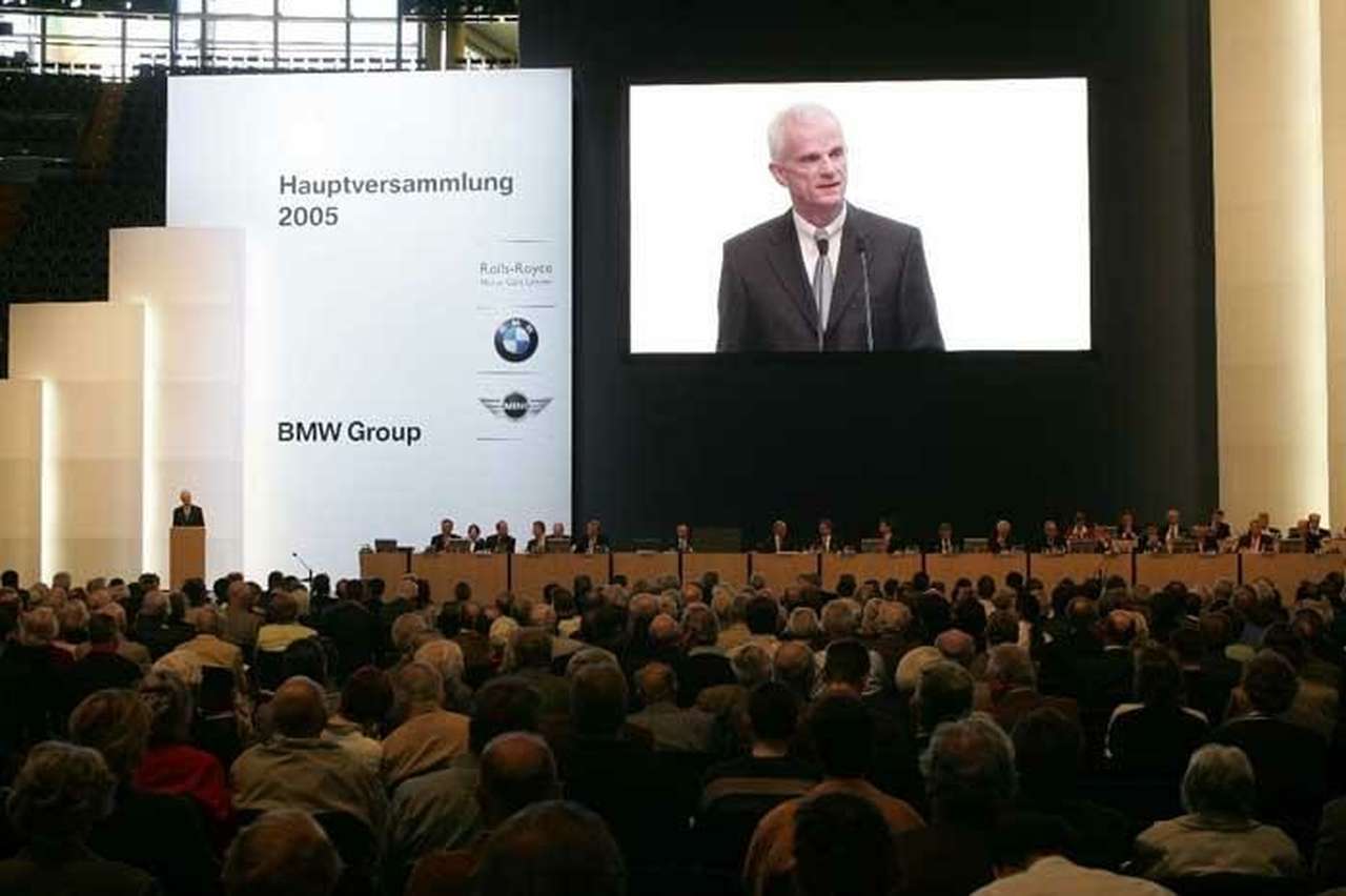 Акционерам BMW увеличили дивиденды на 4 цента