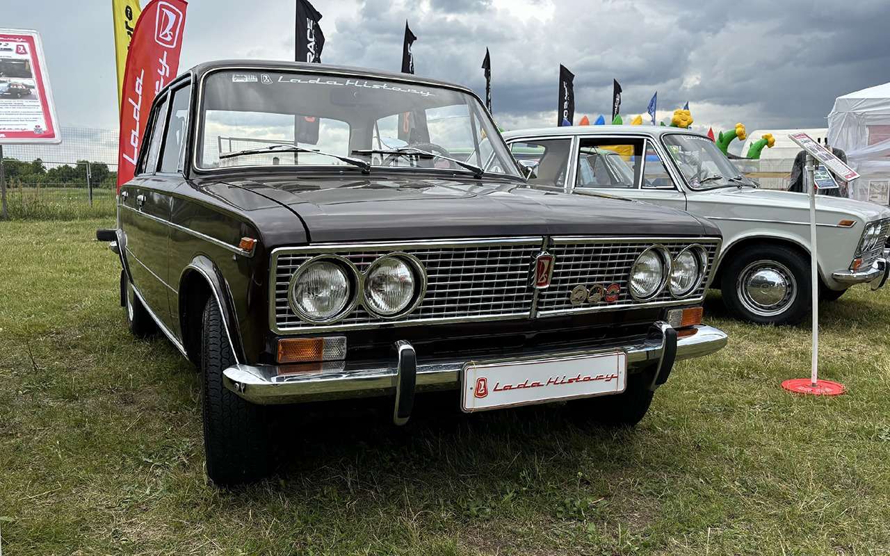 На ЗА РУЛЕМ ФЕСТ вы можете полюбоваться классическими автомобилями в музейном состоянии