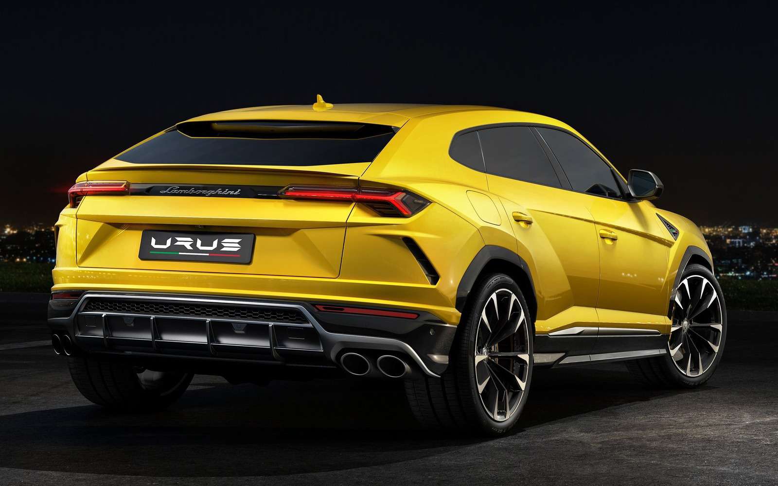 Lamborghini urus картинки