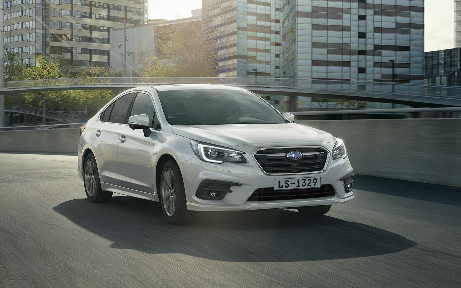 Автомобиль Subaru Legacy: обзор, новости, машина Субару Легаси —  характеристики, комплектации, разные поколения Subaru Legacy — сайт За  рулем www.zr.ru