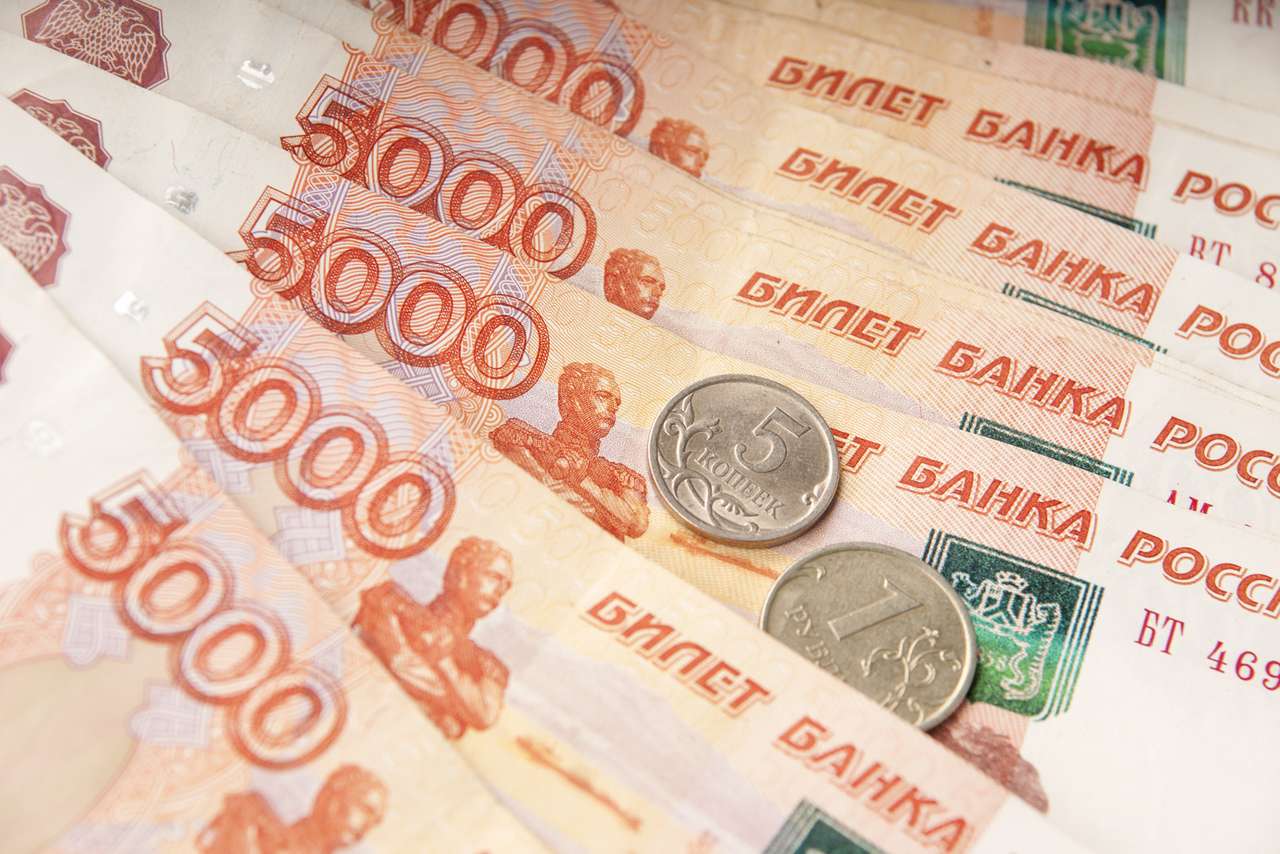 Слишком хитрый автовладелец за неуплату алиментов лишился автомобиля