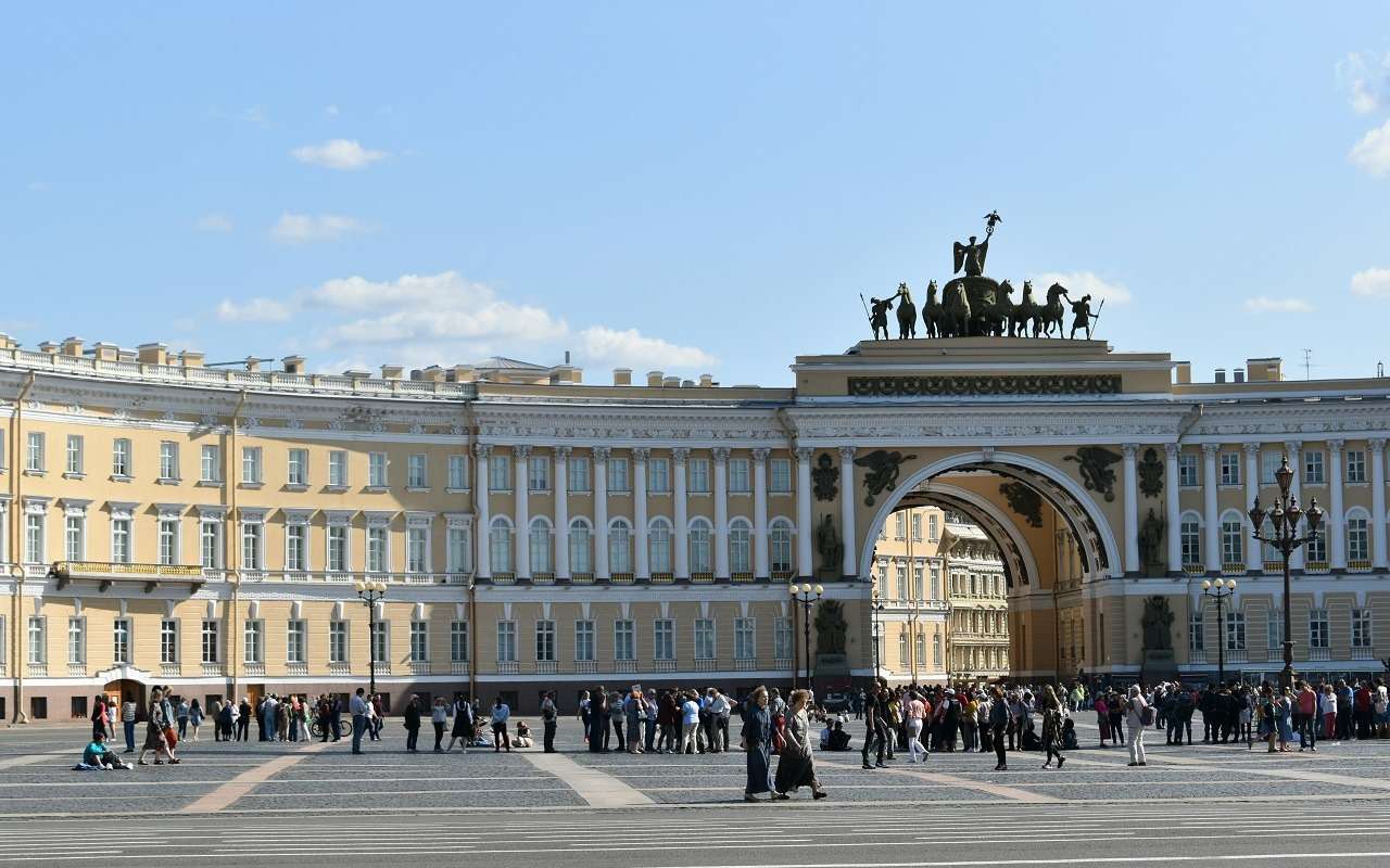 Стало известно, как туристы отнеслись к курортному сбору в Петербурге