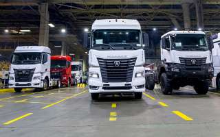 В 2025 году модельный ряд автомобилей К5 пополнился шасси КАМАЗ‑65658 с колесной формулой 6х2 и шасси КамАЗ‑53251 с колесной формулой 4х2 для ритейла, полноприводным седельным тягачом КАМАЗ‑65954 с колесной формулой 6х6, предназначенным для работы в составе автопоезда полной массой 100 тонн, самосвалом КАМАЗ‑65959 с колесной формулой 6х6 и шасси КАМАЗ‑65958 под монтаж специальных и специализированных надстроек. В 2026 году с конвейера будут сходить шасси для лесозаготовительной отрасли, а также шасси и седельный тягач с колесной формулой 6х4.