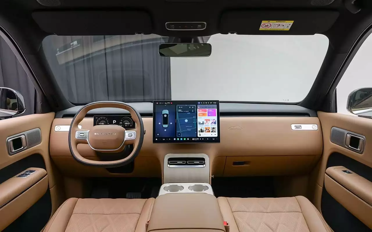 Интерьер Xiaomi Skynomad N90 Max