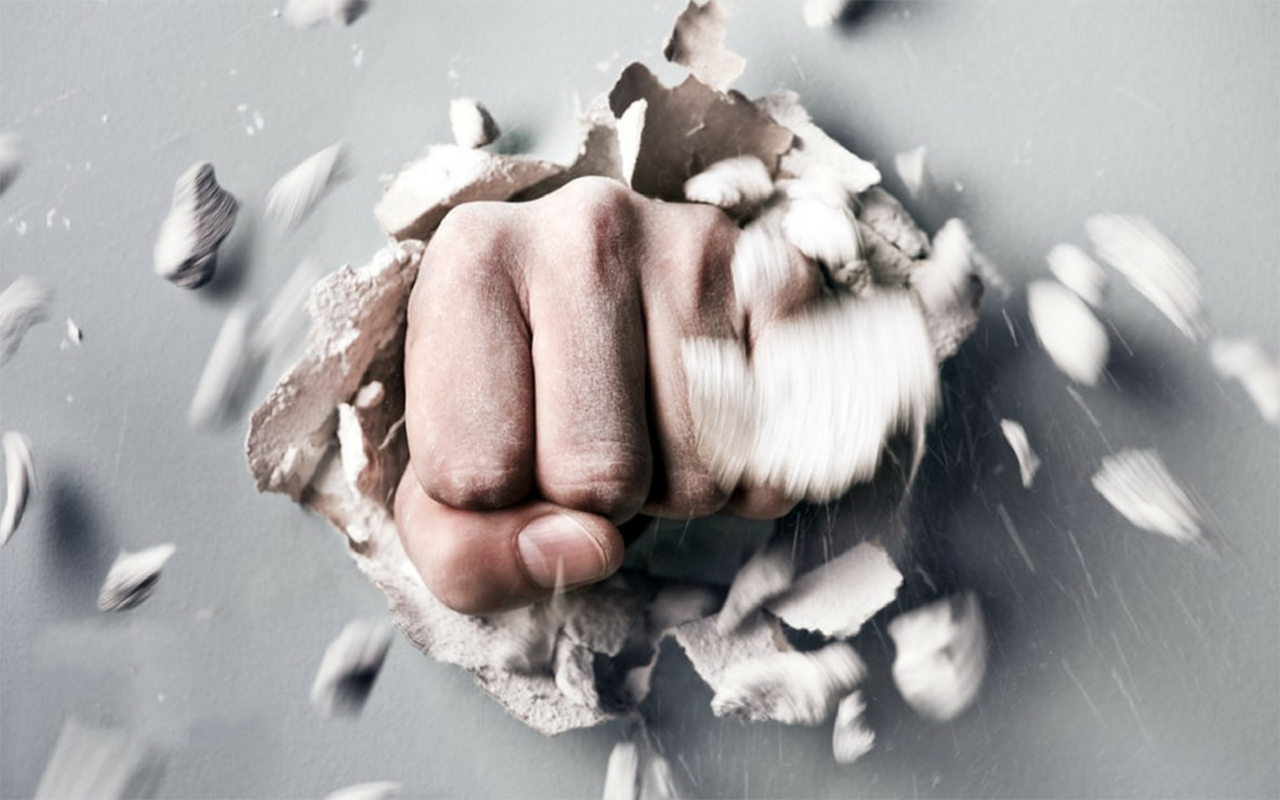 Как я полтора года судился со страховой — и выиграл!