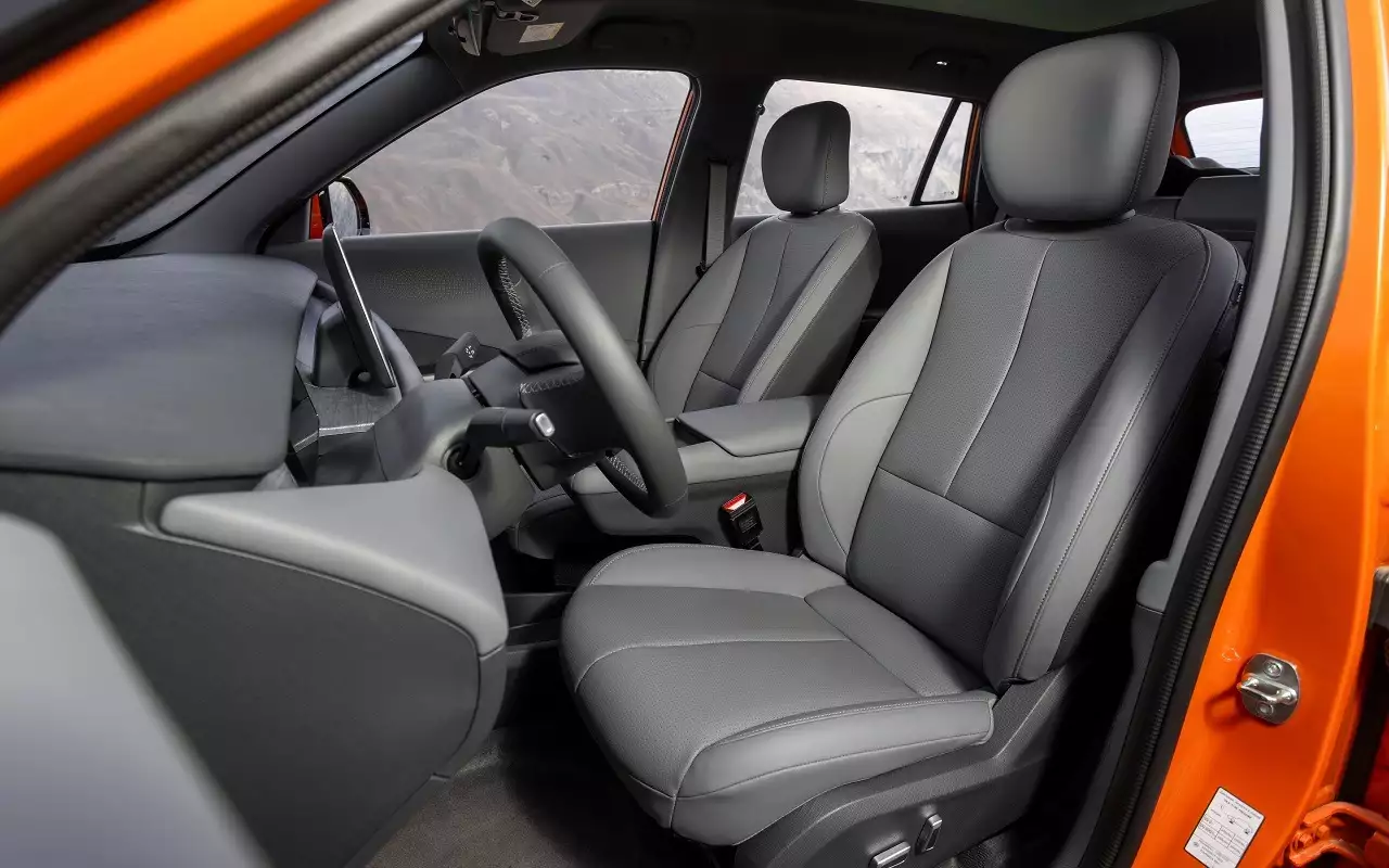 Интерьер Evolute i-Joy