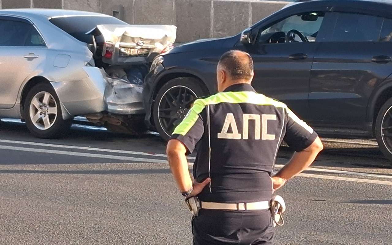 Жизнь дороже: почему при ДТП на трассе нужно как можно быстрее покинуть салон машины