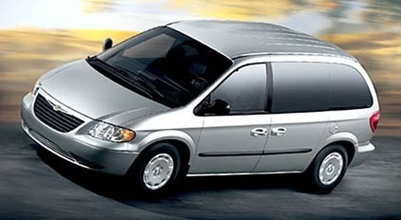 Chrysler Voyager стал безопаснее и тише