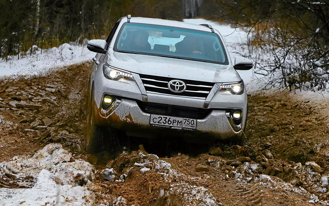 Что лучше хонда пилот или митсубиси паджеро - 82 фото