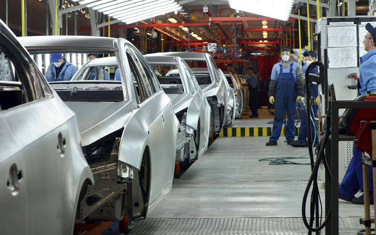 Конвейер завода General Motors в Шушарах