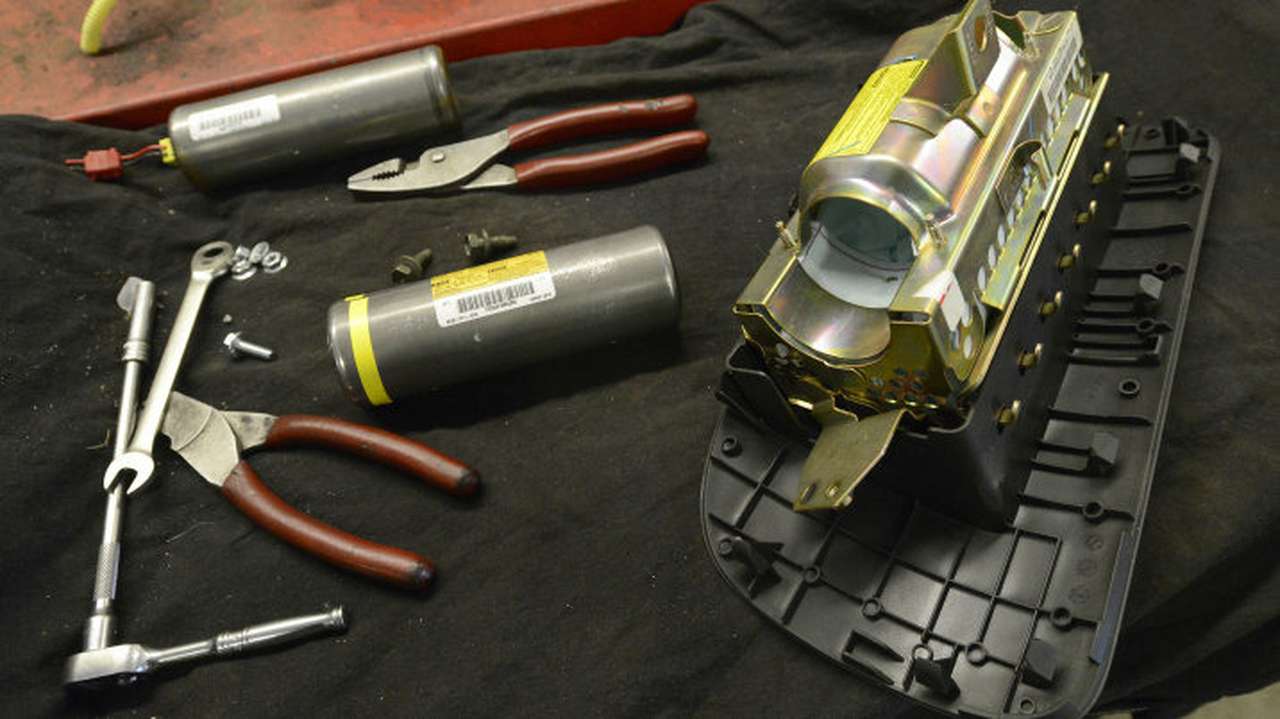 Замена подушек безопасности Takata займет долгие годы