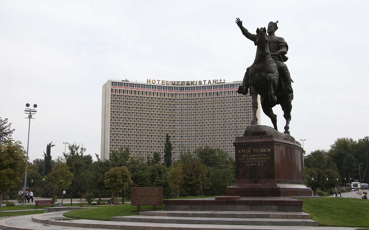 Памятник тамерлану в ташкенте фото