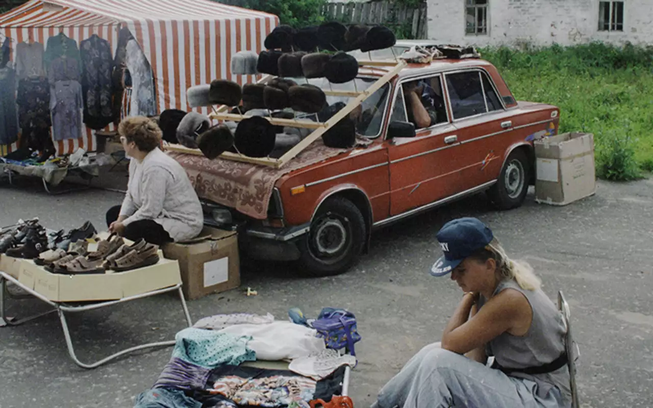 Увлекшийся 1995 год. 1995 Год в России. Жизнь в России в 1995 году. Россия 1995 год фото.