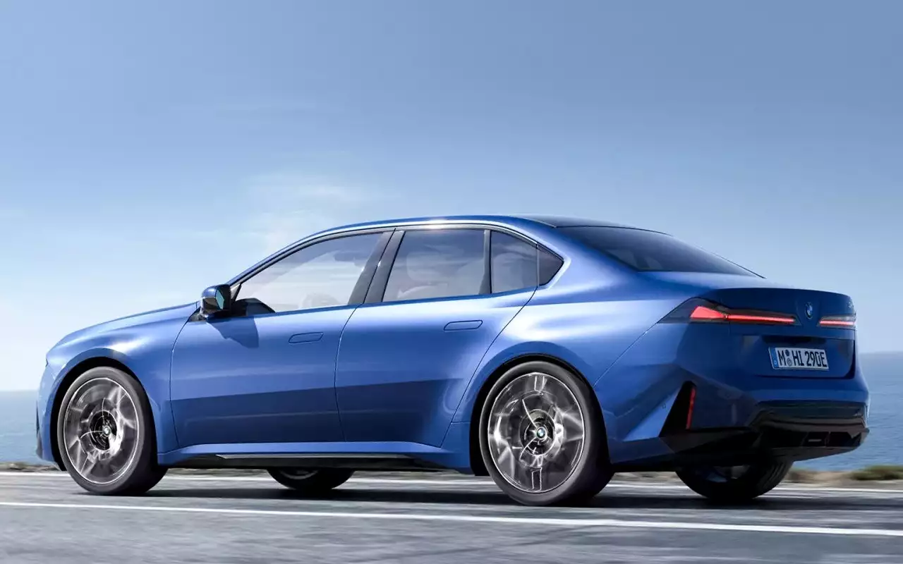 Предзаказ на «тройку» BMW открыли раньше срока